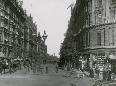 Allgemeine Ansicht der Northumberland Avenue von English Photographer